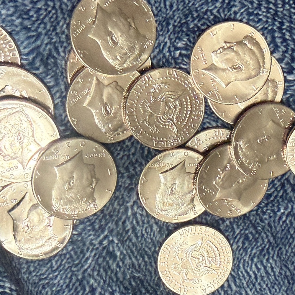 Collection of Kennedy Half Dollars 2025 Brilliant Uncirculated 20 coins - Picture 5 of 6